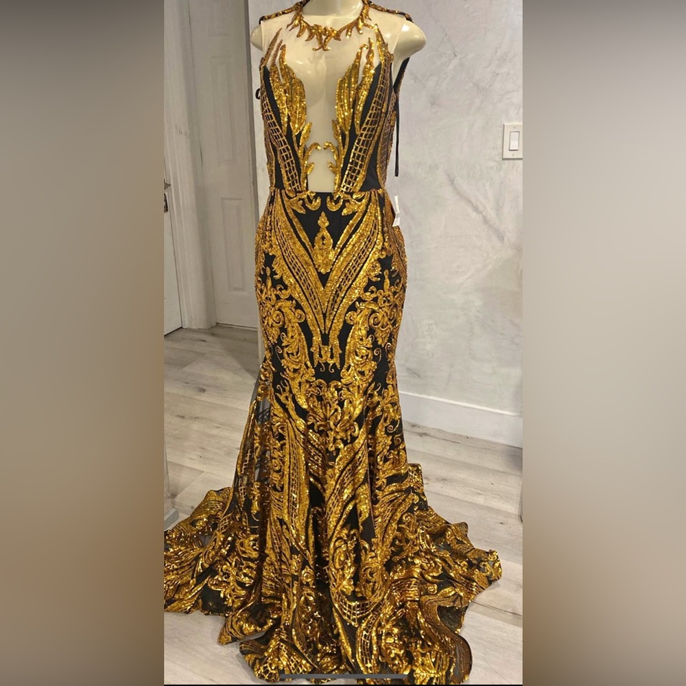Elegant Black and Gold Evening Gown